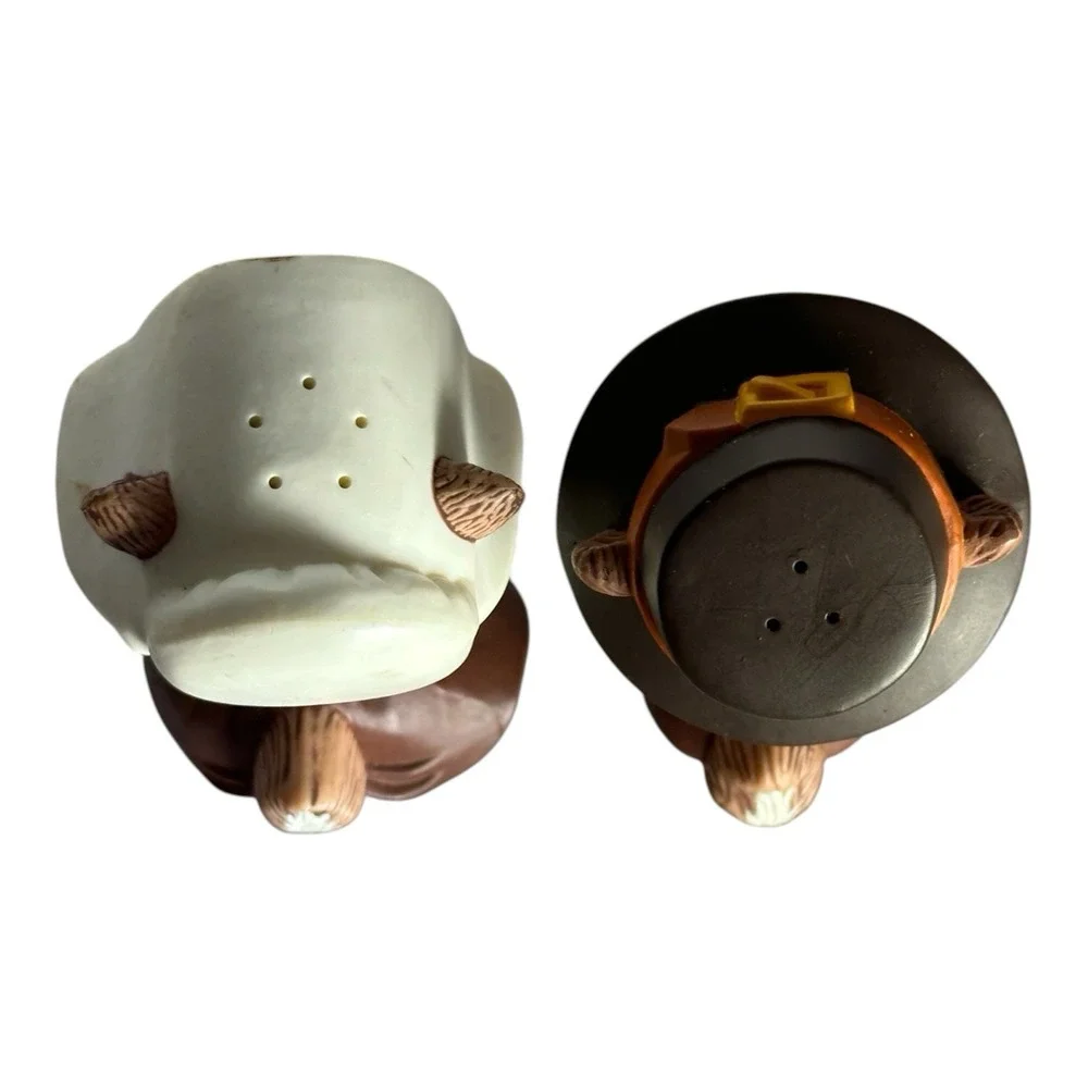 VTG Hallmark Thanksgiving Pilgrim Chipmunks Squirrel S&P Shakers Fall Harvest